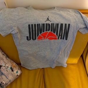 Air Jordan boys large t shirt